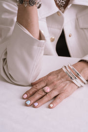 Anillo Reflejo de Mamá, joya de plata .925, con rodocosita – Gabriela Sánchez (vista 2)
