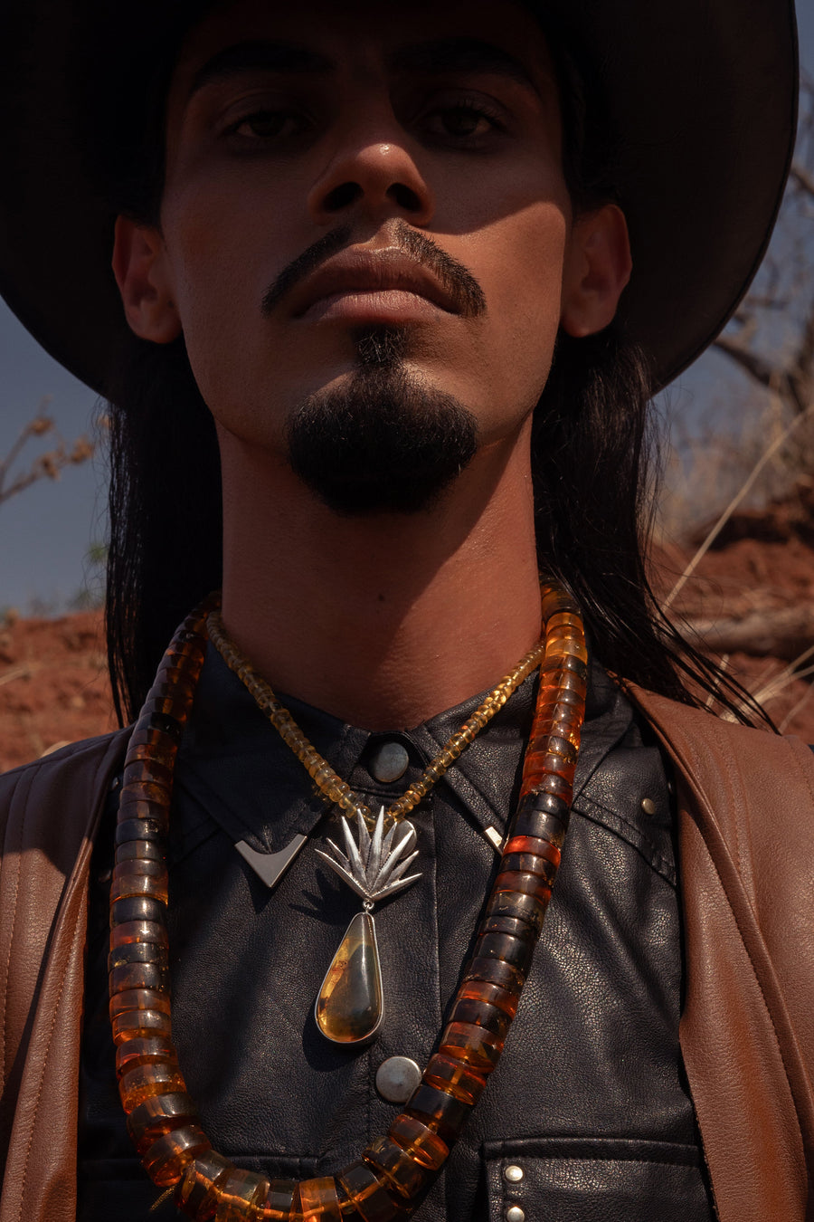Collar Agave Colorata, joya de plata .925, con ámbar – Gabriela Sánchez (vista 6)