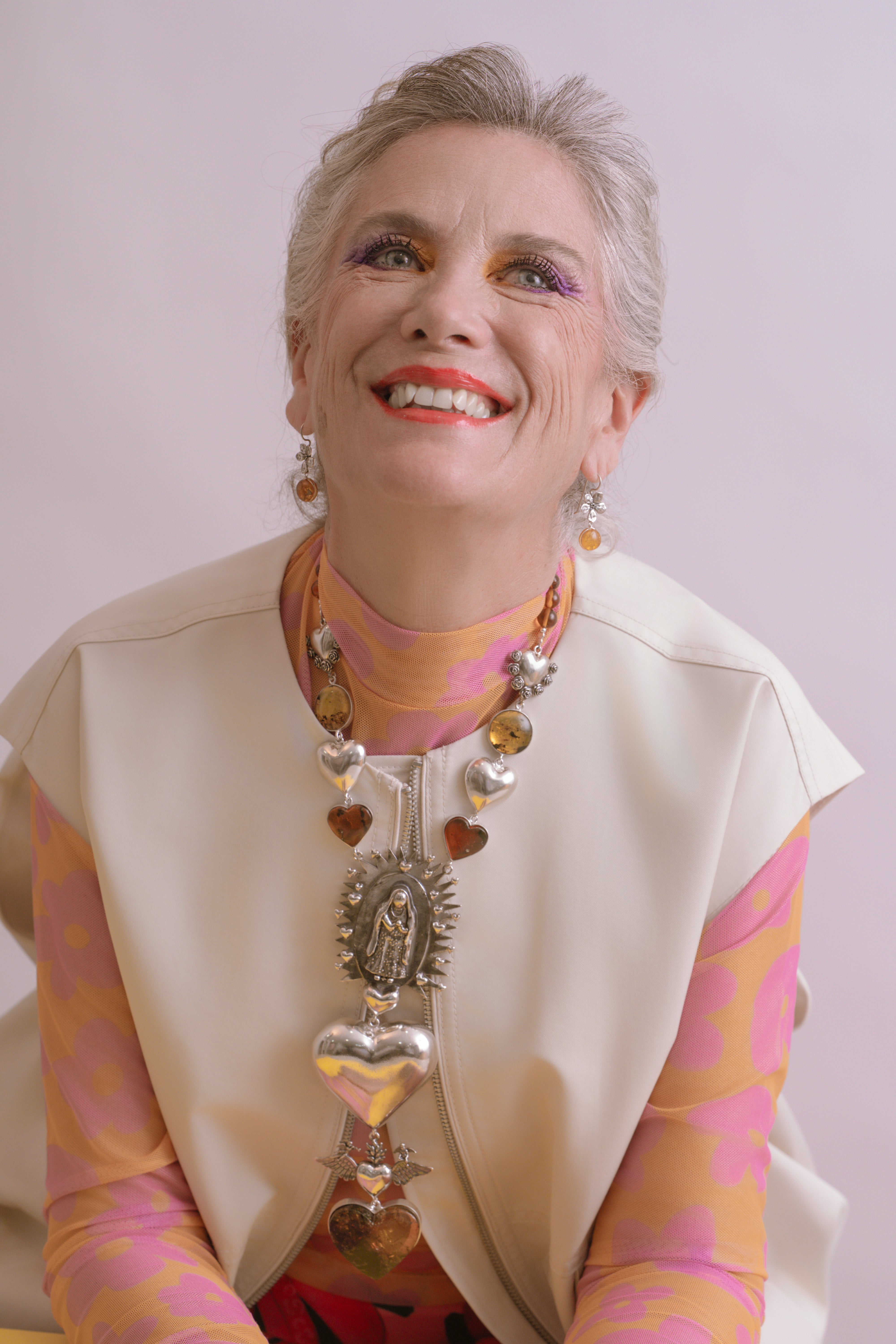 Collar Corazón de Guadalupana, joya de plata .925, con ámbar – Gabriela Sánchez