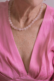 Gargantilla Dulce Esencia, joya de plata .925, con cuarzo rosa – Gabriela Sánchez (vista 2)
