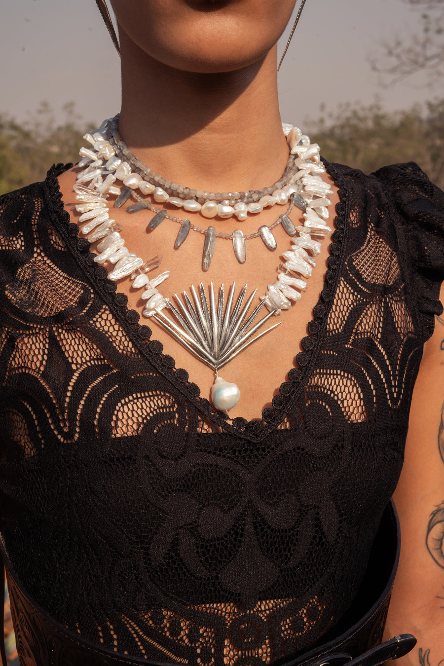 Collar Mezcal de Perlas, joya de plata .925, con cianita y labradorita – Gabriela Sánchez (vista 3)