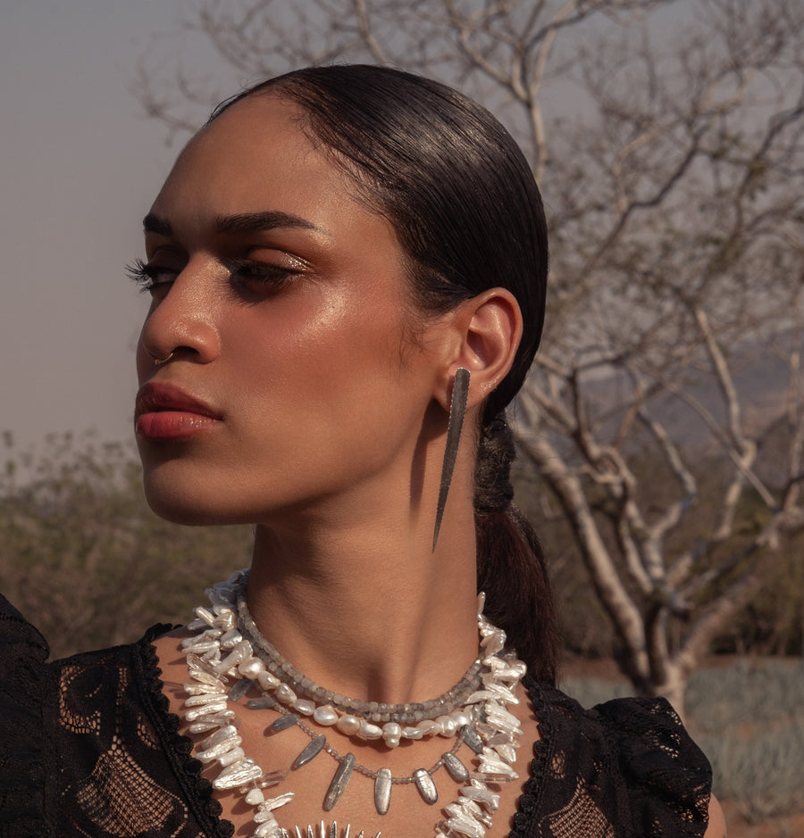 Aretes Penca Mediana, joya de plata .925 – Gabriela Sánchez (vista 3)