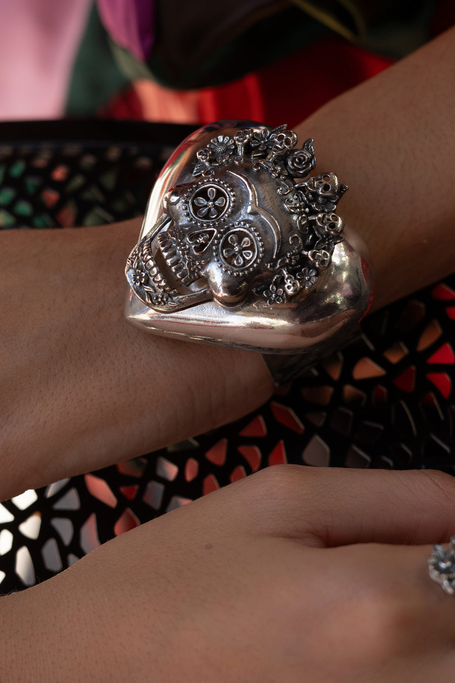 Brazalete Morir Por Tu Amor, joya de plata .925 – Gabriela Sánchez (vista 3)