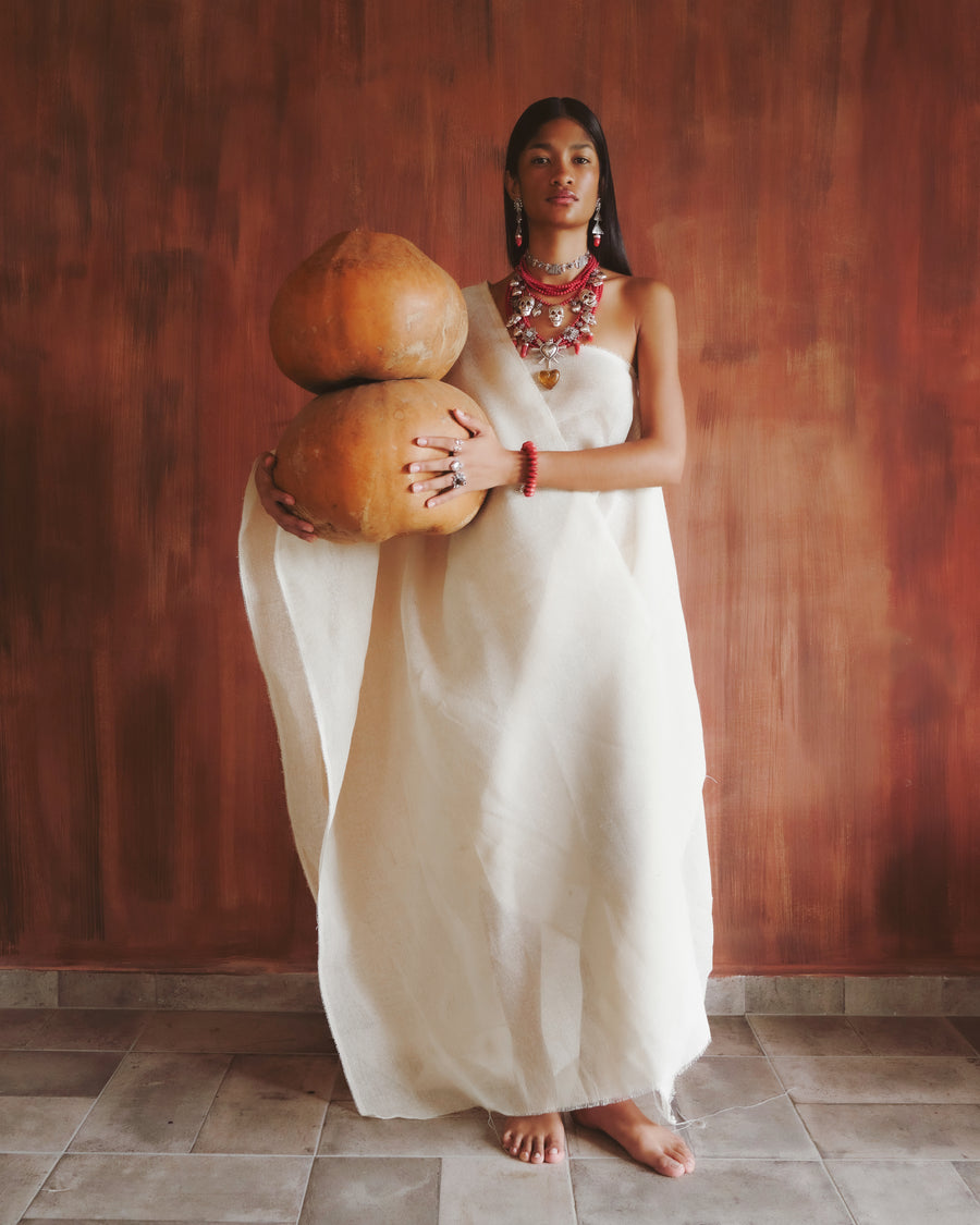 Collar Amor sin Sacrificio, joya de plata .925, con coral – Gabriela Sánchez (vista 6)