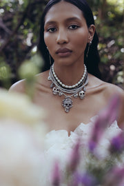Collar Luz Ancestral, joya de plata .925, con perla y turmalina – Gabriela Sánchez (vista 2)