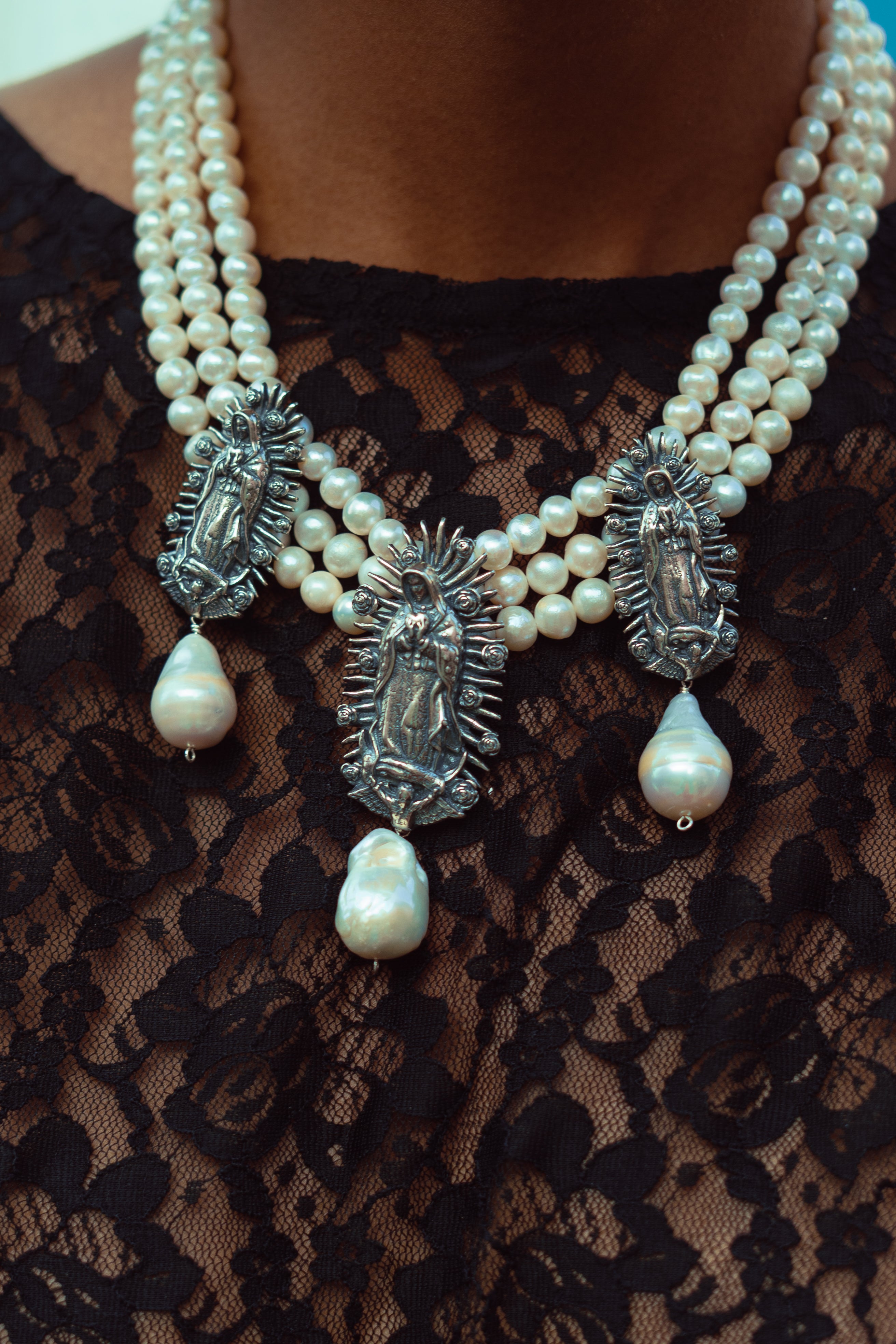 Collar Lupita, joya de plata .925, con perla – Gabriela Sánchez (vista 2)