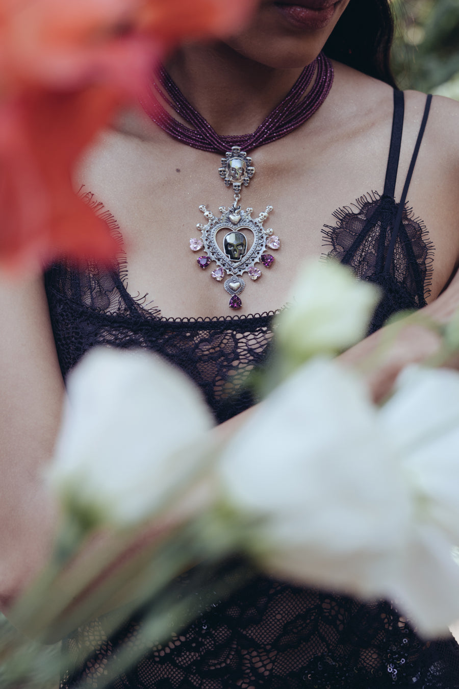 Choker Corazón de Azúcar, joya de plata .925, con rubí y cristal Swarovski – Gabriela Sánchez (vista 7)