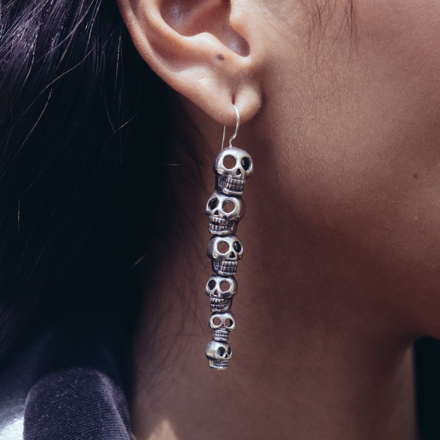 Aretes Cráneos de Luna, joya de plata .925 – Gabriela Sánchez