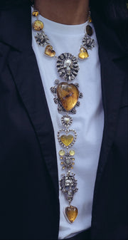 Collar Gozo Perpetuo, joya de plata .925, con ámbar – Gabriela Sánchez (vista 4)