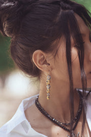 Aretes Cráneos de Sol y Luna, joya de plata .925 – Gabriela Sánchez (vista 2)