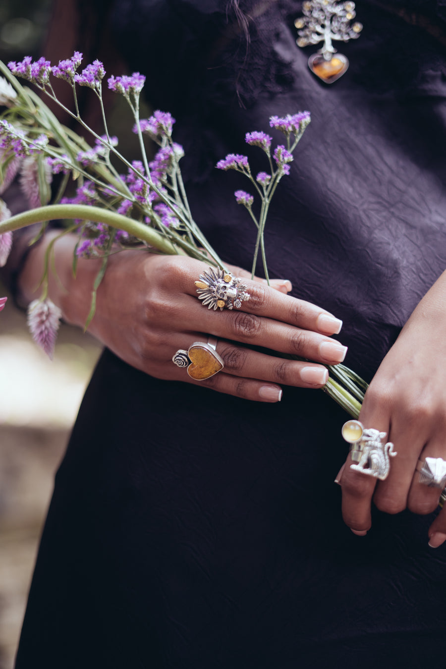 Anillo Rosa Dorada, joya de plata .925, con ámbar – Gabriela Sánchez (vista 6)
