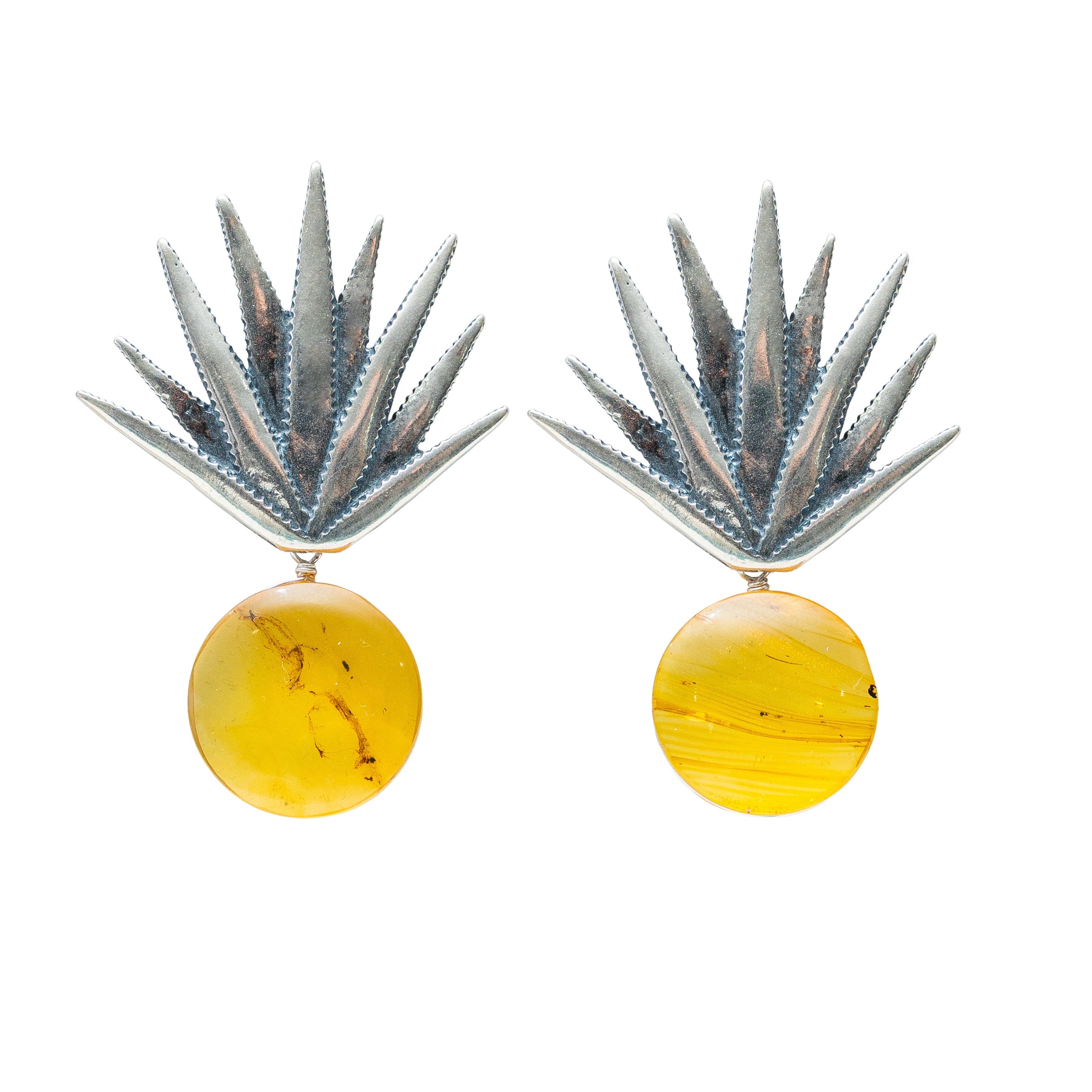 Aretes Agave Dorado, joya de plata .925, con ámbar – Gabriela Sánchez