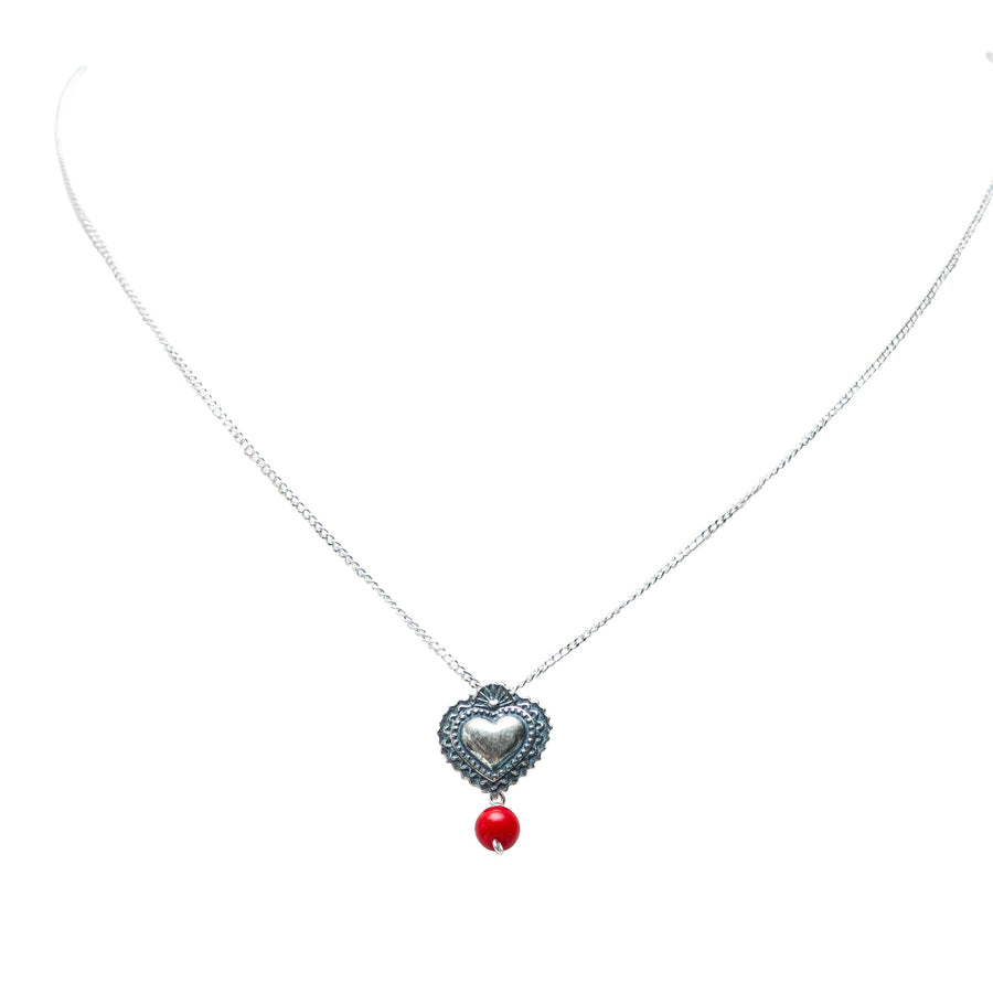 Dije Corazón bordado Coral, joya de plata .925 – Gabriela Sánchez