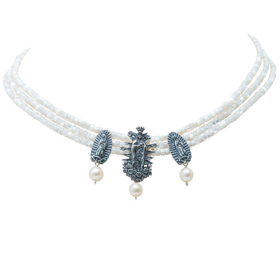 Collar Divina Compañía, joya de plata .925, con perla y concha – Gabriela Sánchez