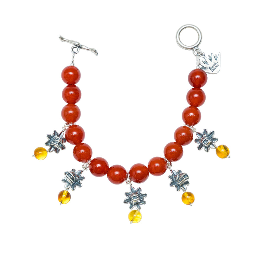 Pulsera Quetzalcóatl Dorado, joya de plata .925, con cornalina y ámbar – Gabriela Sánchez