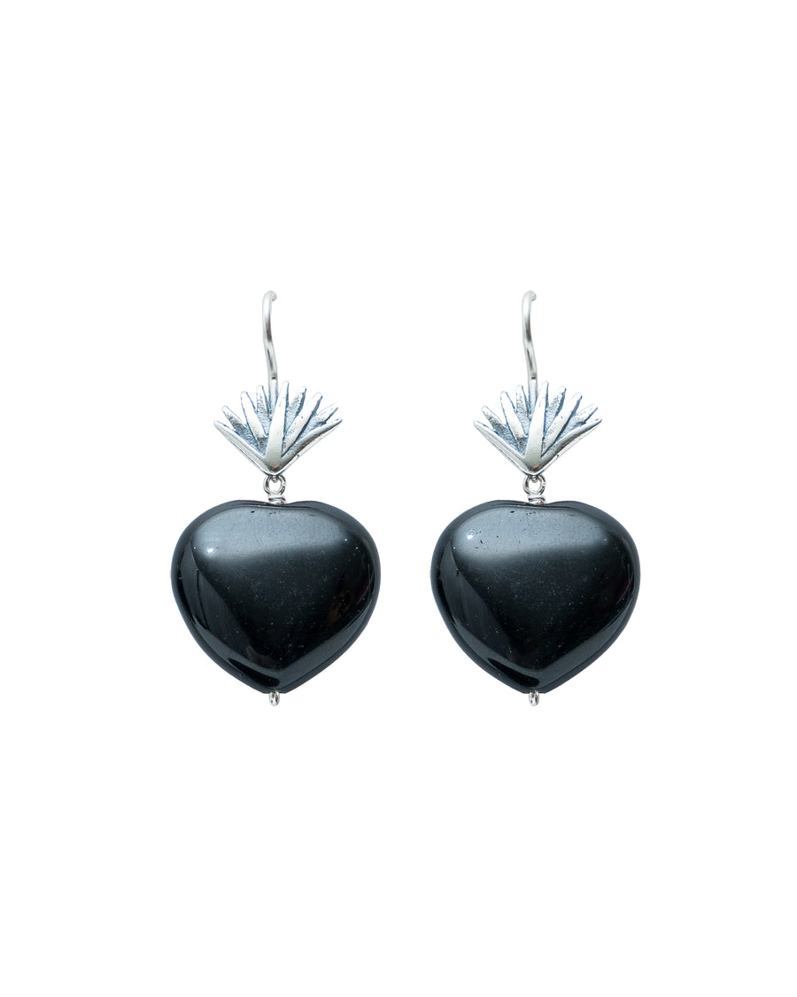 Aretes Corazón de Agave, joya de plata .925, con ónix – Gabriela Sánchez