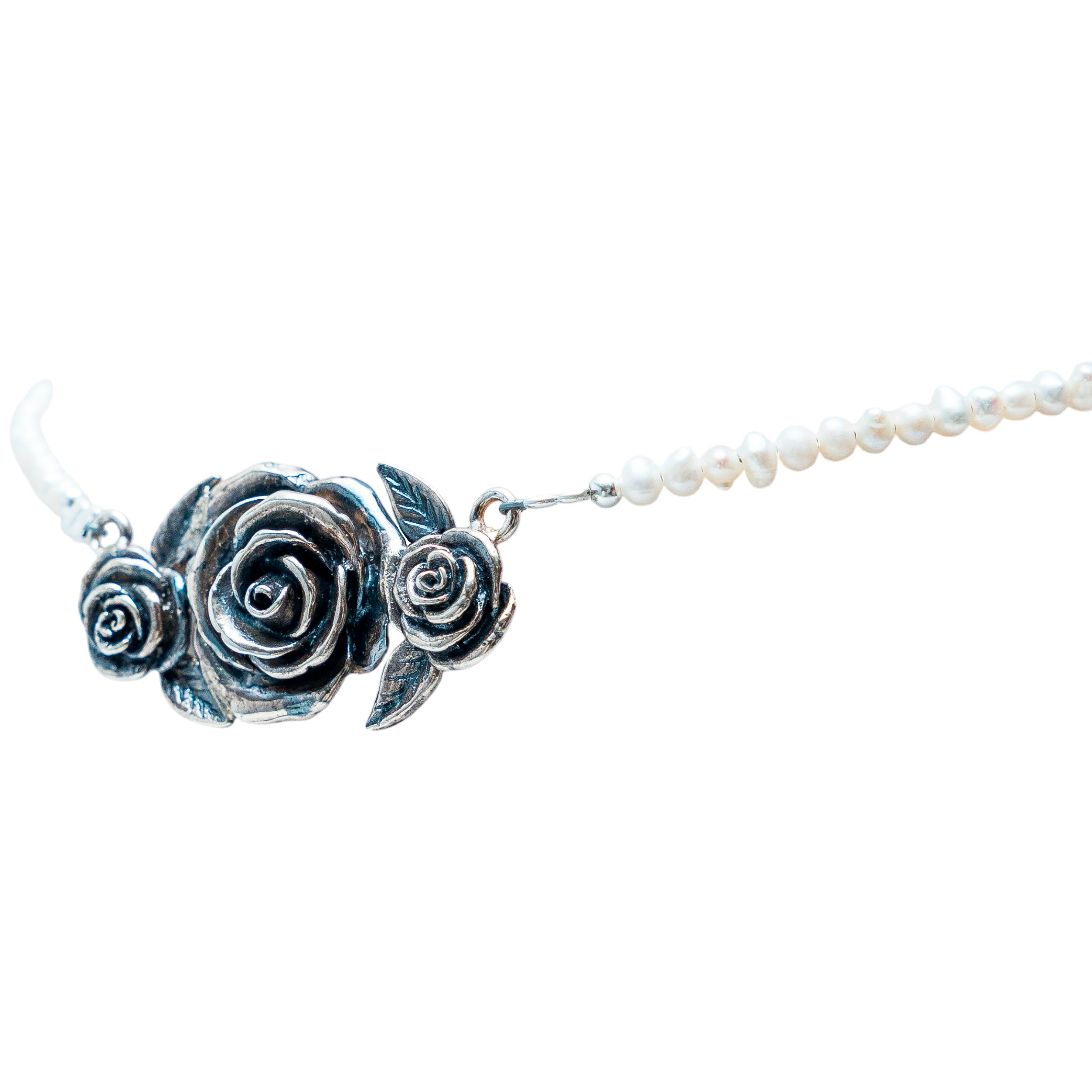 Gargantilla Jardín de Rosas, joya de plata .925, con perla – Gabriela Sánchez (vista 2)