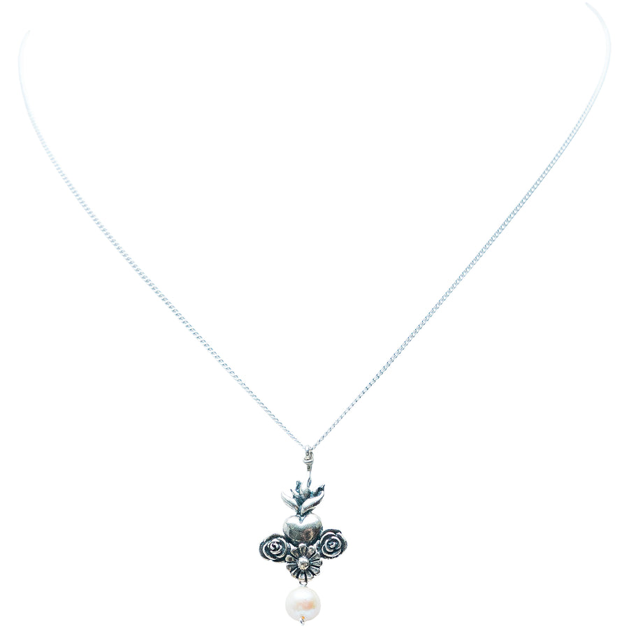 Dije Fuego Florido, joya de plata .925, con perla – Gabriela Sánchez
