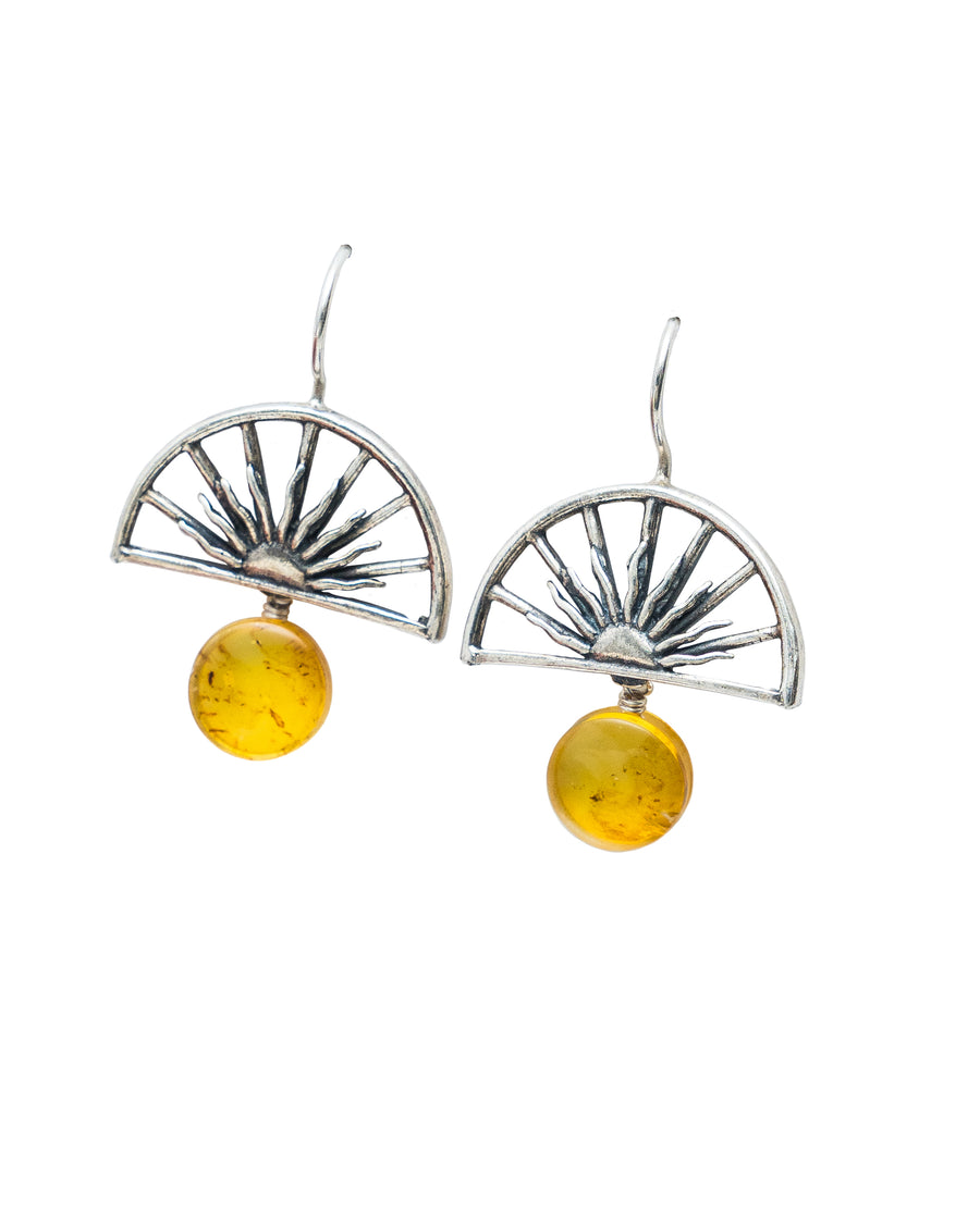 Aretes Rayito de Sol, joya de plata .925, con ámbar – Gabriela Sánchez (vista 2)