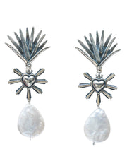Aretes Ternura del Desierto, joya de plata .925, con perla – Gabriela Sánchez