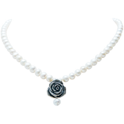 Gargantilla Rosa Eterna, joya de plata .925, con perla – Gabriela Sánchez