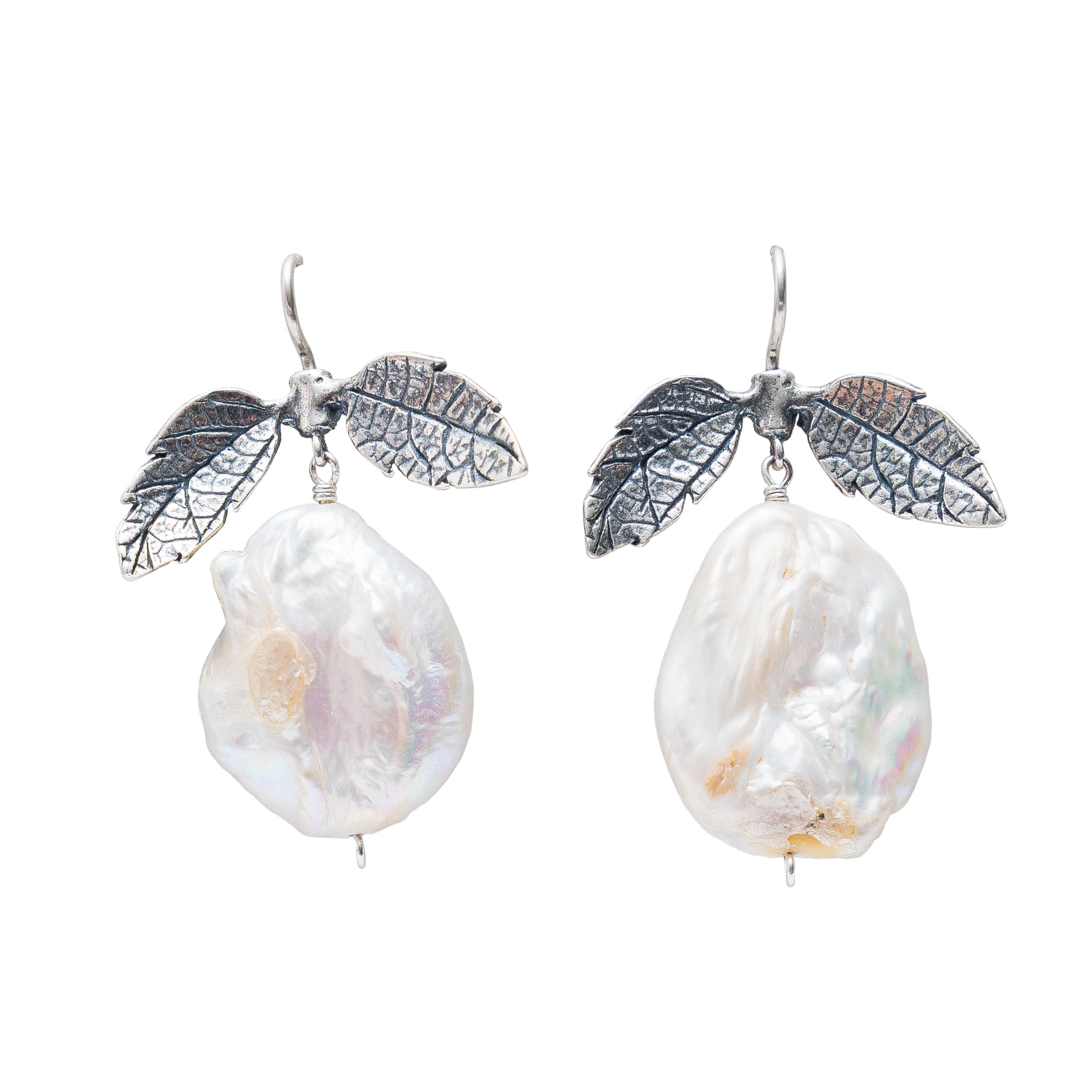 Aretes Frutos del Río, joya de plata .925, con perla – Gabriela Sánchez (vista 2)