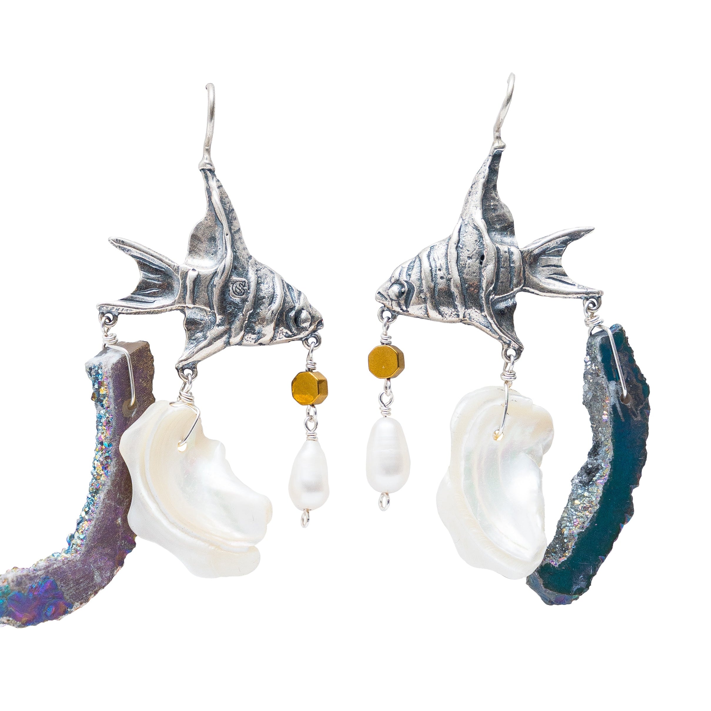 Aretes Marea Salada, joya de plata .925, con drusa y centro de caracol – Gabriela Sánchez