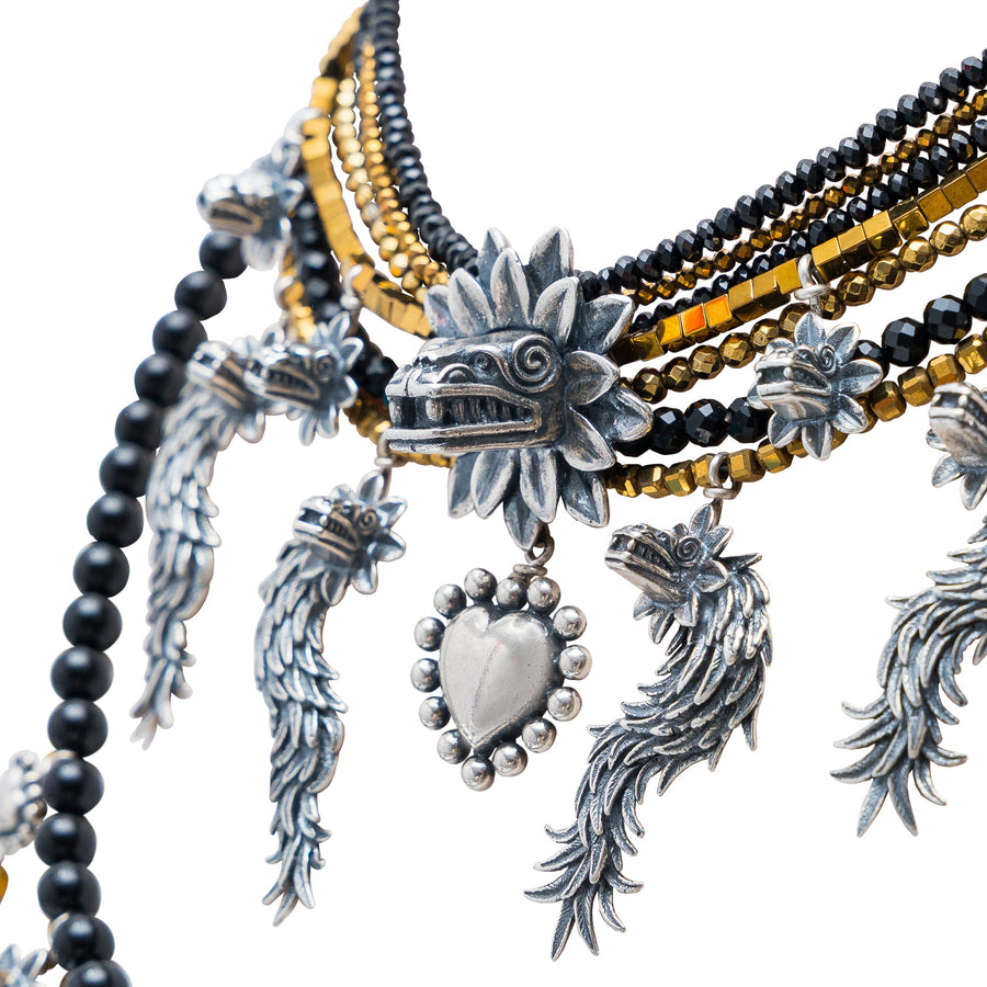 Collar El Gran Kukulkán, joya de plata .925, con espinela y hematita – Gabriela Sánchez (vista 3)
