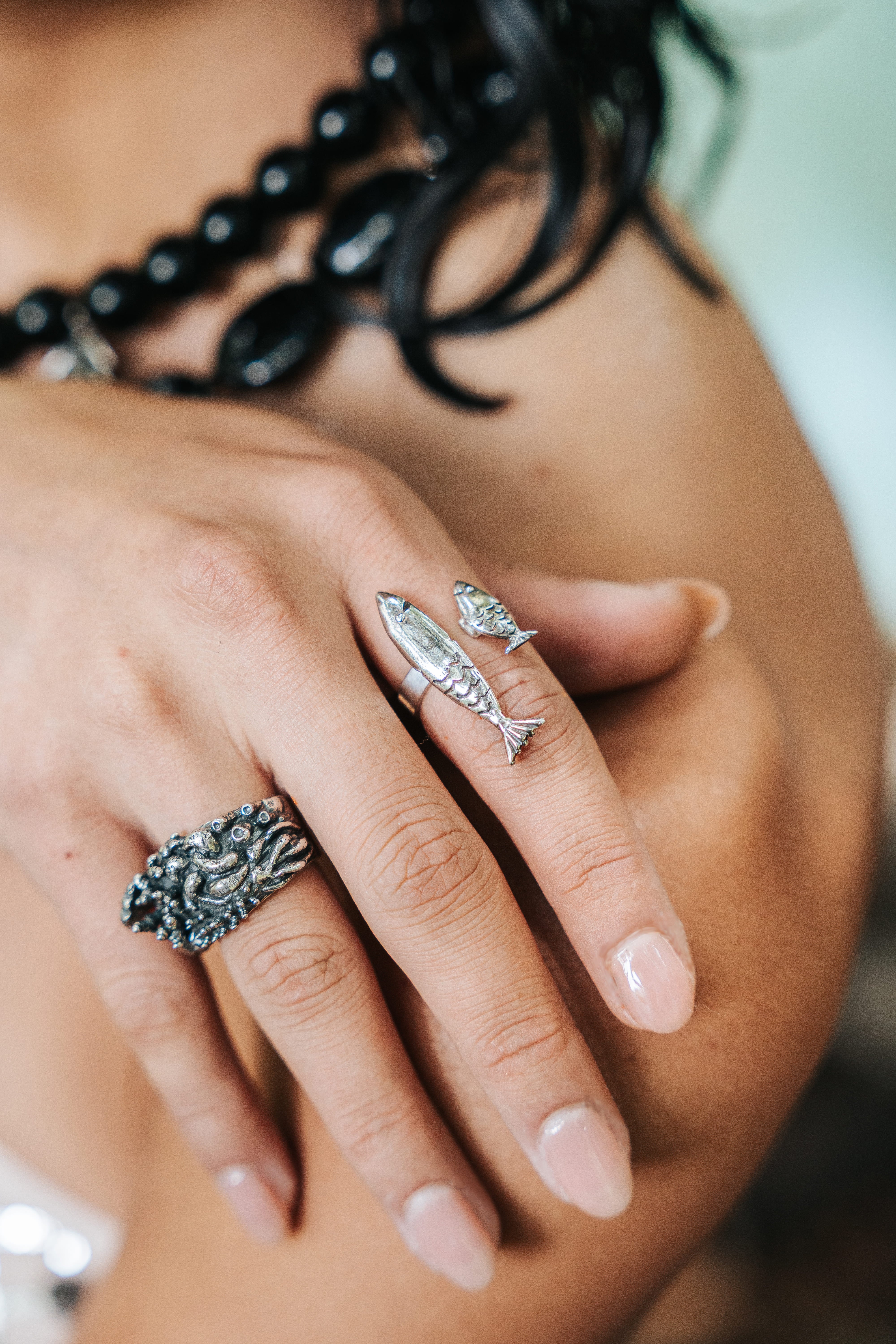 Anillo Pez Mamá y Bebé, joya de plata .925 – Gabriela Sánchez (vista 2)