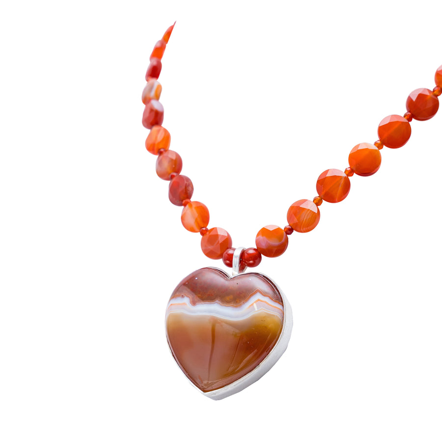 Collar Corazón Terracota, joya de plata .925, con cornalina – Gabriela Sánchez (vista 4)