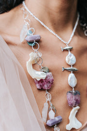 Collar Tesoros Marinos, joya de plata .925, con perla y amatista – Gabriela Sánchez (vista 4)
