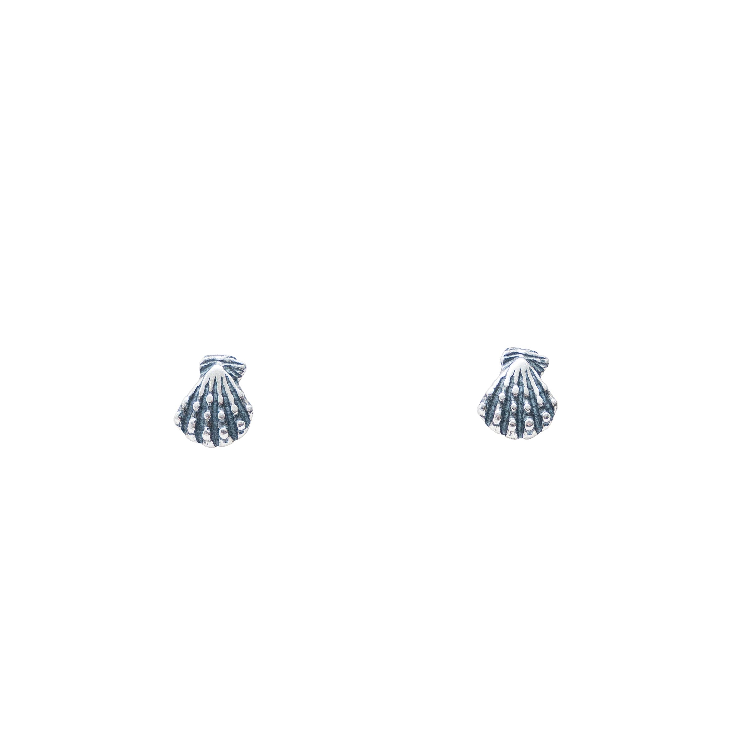 Aretes Conchitas, joya de plata .925 – Gabriela Sánchez (vista 2)