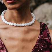 Collar Luciérnagas, joya de plata .925, con selenita – Gabriela Sánchez (vista 4)