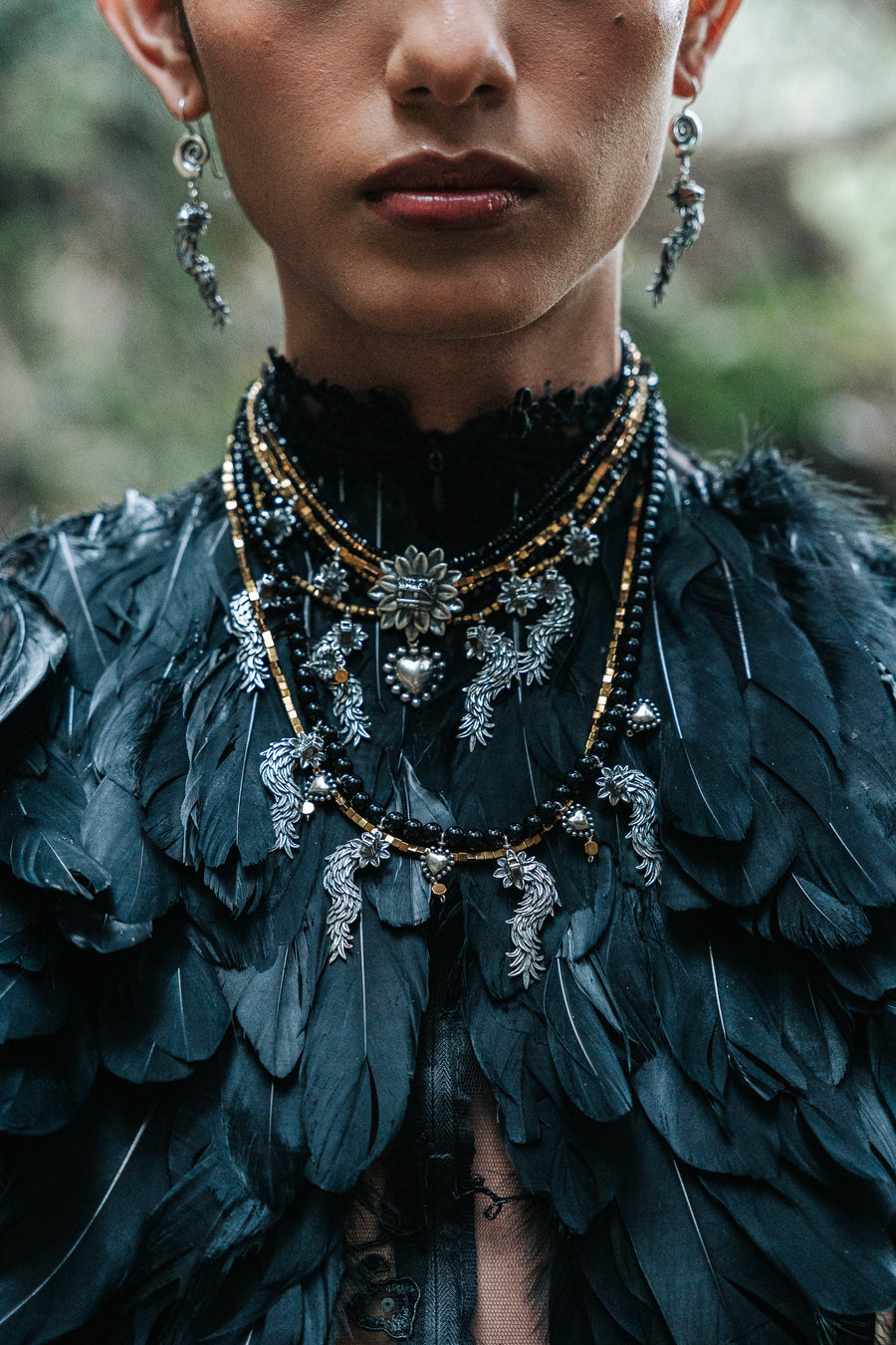Collar El Gran Kukulkán, joya de plata .925, con espinela y hematita – Gabriela Sánchez (vista 2)