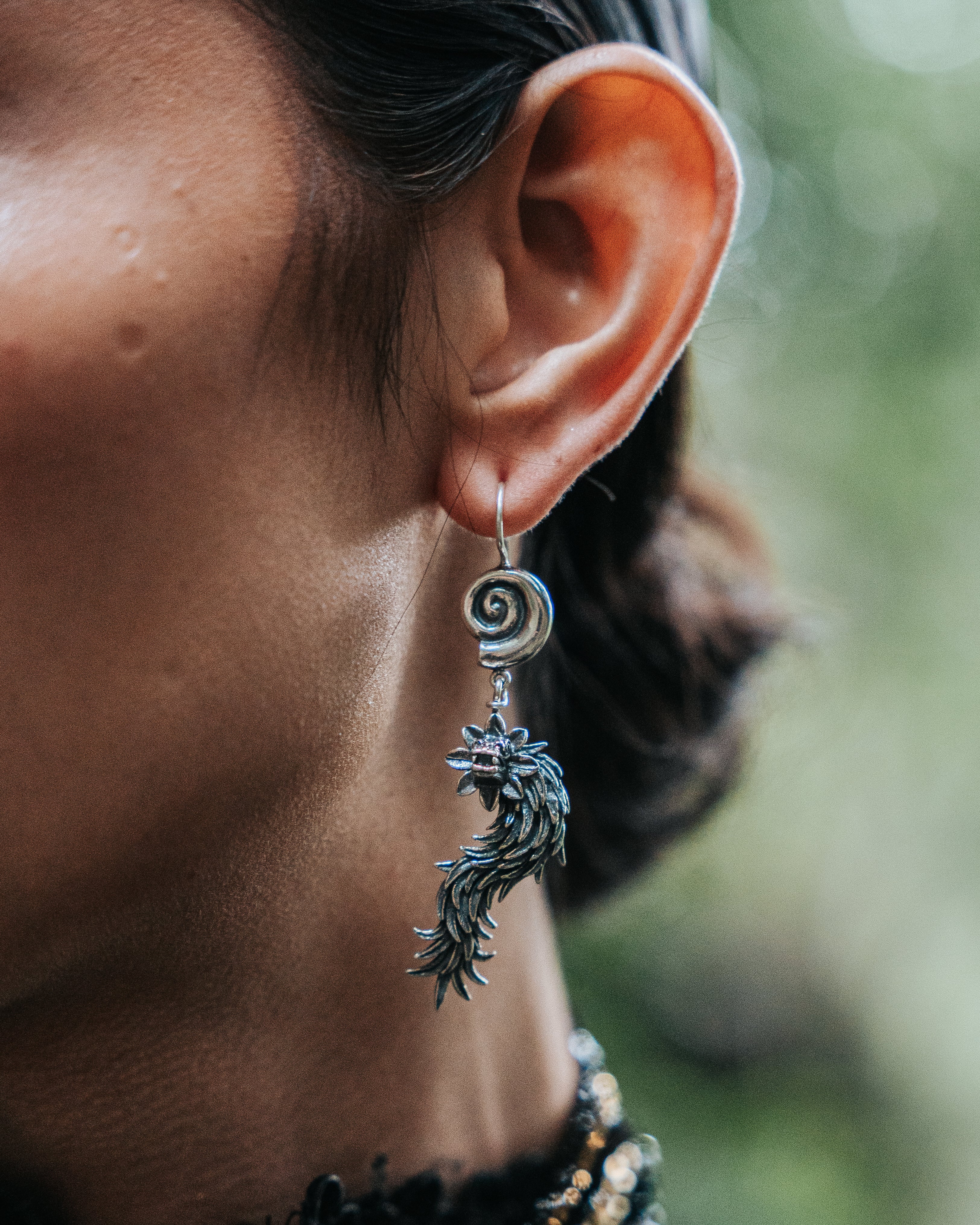 Aretes Guardianes del Agua, joya de plata .925 – Gabriela Sánchez (vista 2)