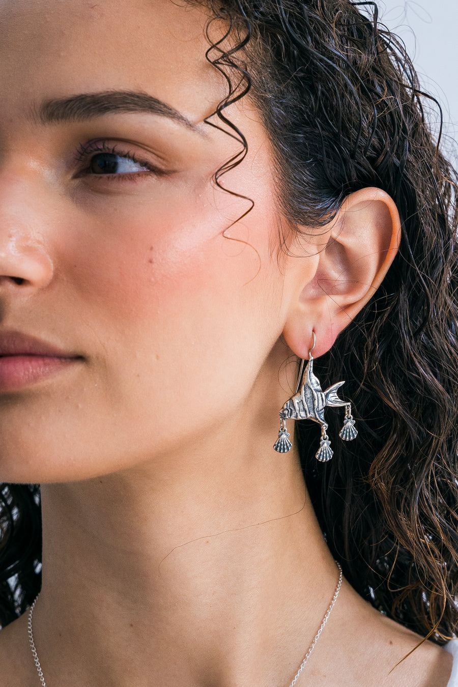 Aretes Castañuelas Marino, joya de plata .925 – Gabriela Sánchez (vista 2)