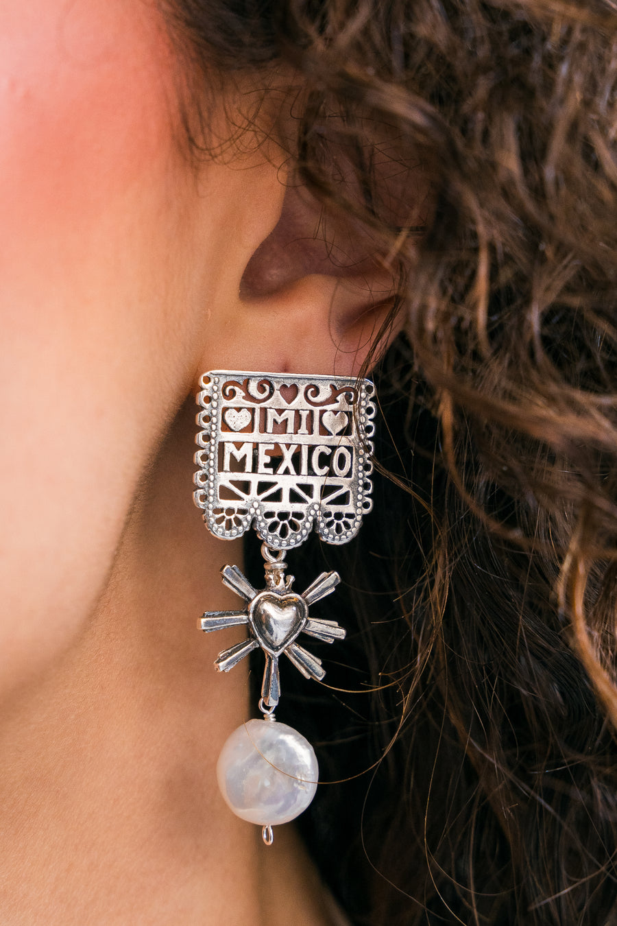 Aretes Mi México Querido, joya de plata .925, con perla – Gabriela Sánchez (vista 2)