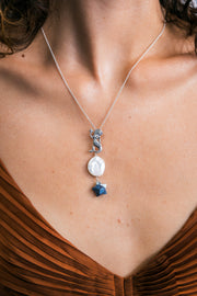 Dije Cielo de Sirena, joya de plata .925, con perla y labradorita – Gabriela Sánchez