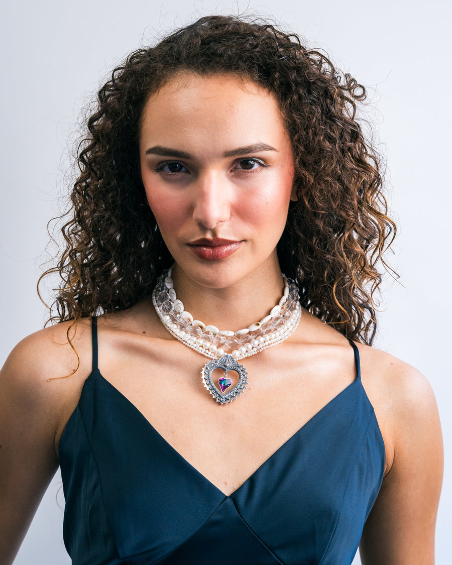 Choker Bordado entre Conchas, joya de plata .925, con perla y cristal Swarovski – Gabriela Sánchez (vista 5)
