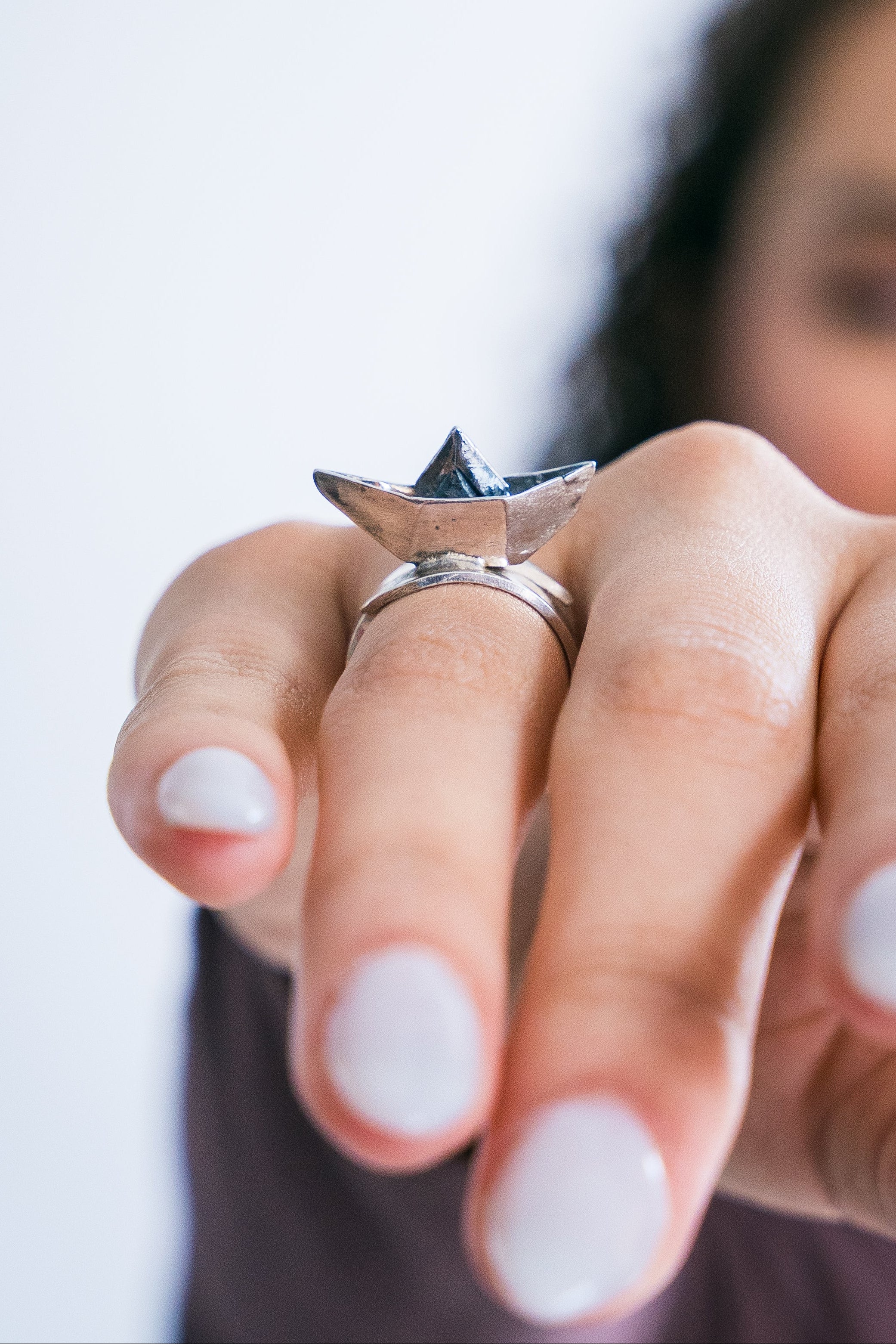 Anillo Barquito de Papel, joya de plata .925 – Gabriela Sánchez (vista 2)