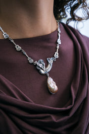 Collar Serenata Encantada, joya de plata .925, con perla – Gabriela Sánchez (vista 3)