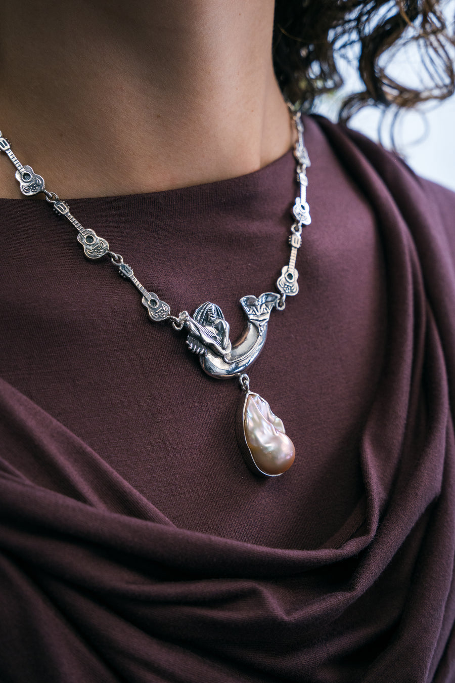 Collar Serenata Encantada, joya de plata .925, con perla – Gabriela Sánchez (vista 3)