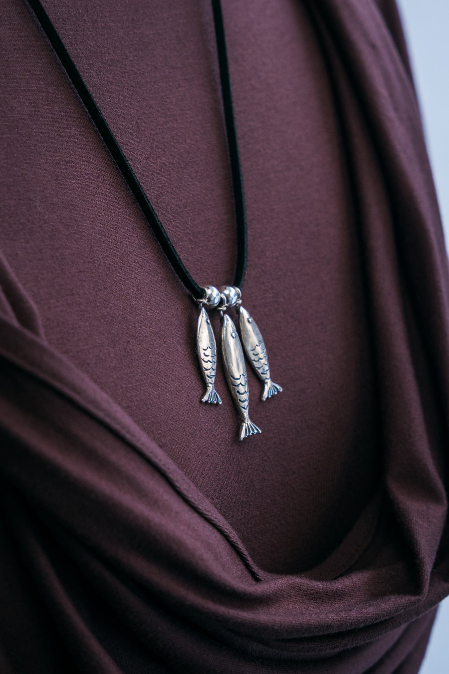 Collar Trío de Peces, joya de plata .925 – Gabriela Sánchez (vista 2)
