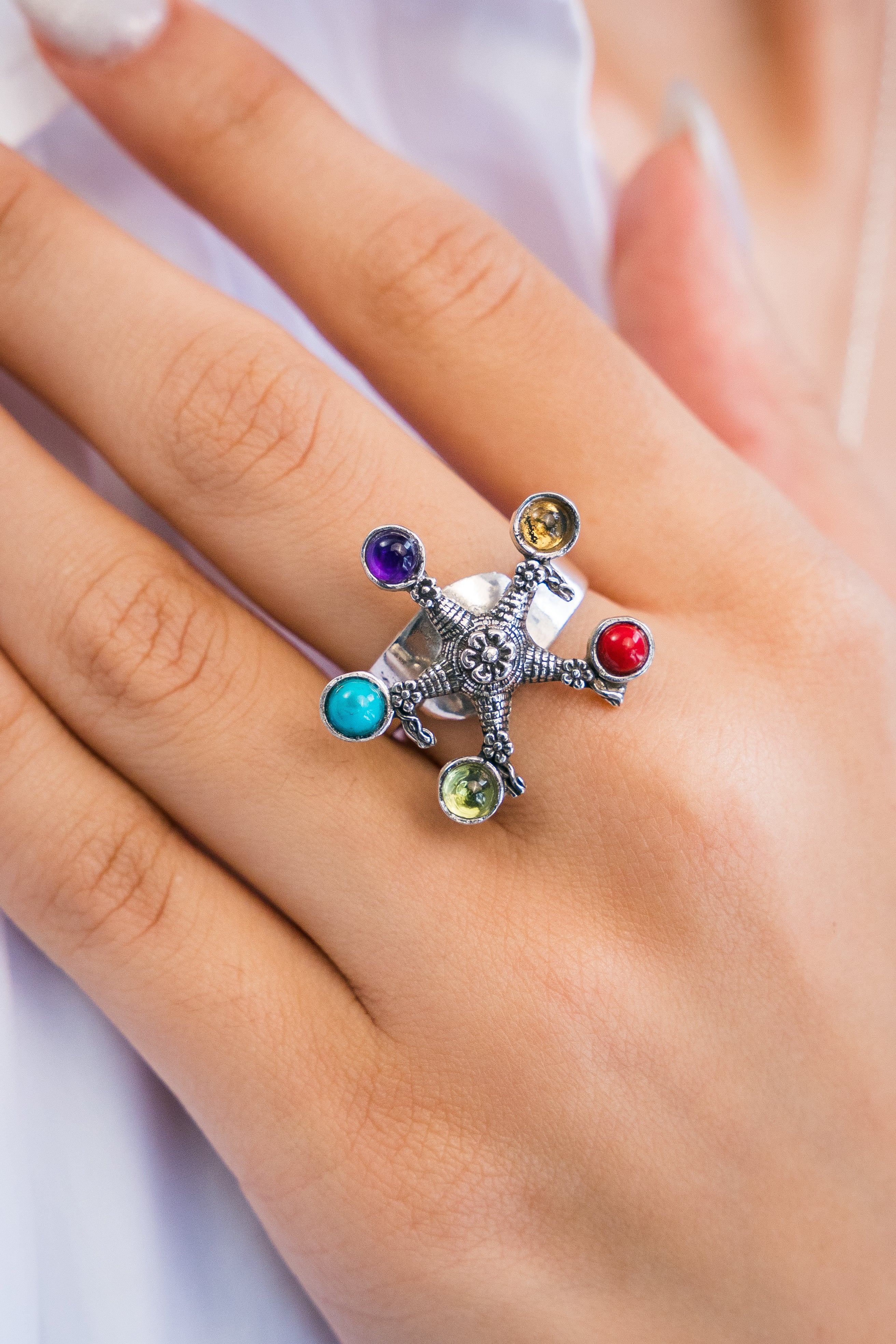 Anillo Piñata Colorida, joya de plata .925, con amatista y citrina – Gabriela Sánchez (vista 2)