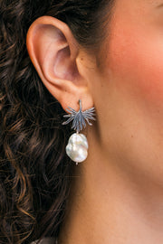 Aretes Helecho Perla, joya de plata .925 – Gabriela Sánchez (vista 2)
