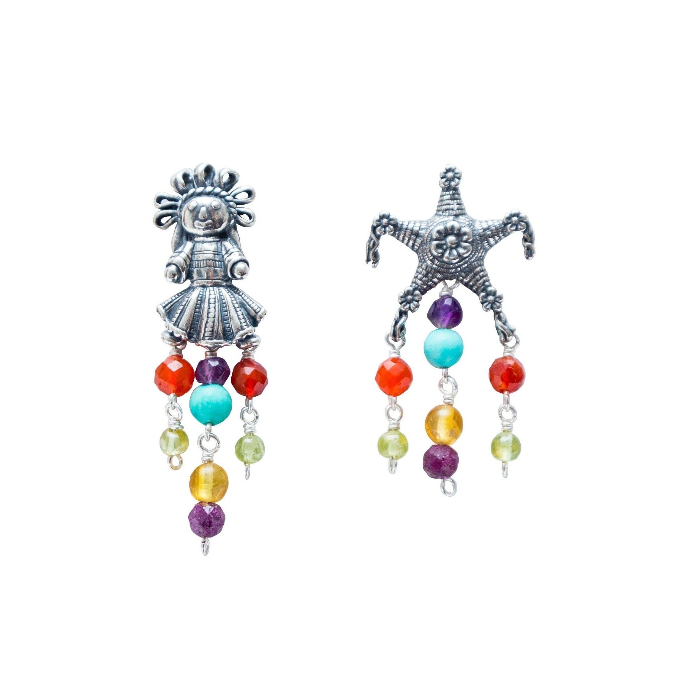 Aretes Piñata y Muñeca Chica Turquesa, joya de plata .925, con gemas de colores – Gabriela Sánchez