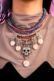 Collar La Comadre, joya de plata .925, con concha y gemas de colores – Gabriela Sánchez (vista 2)