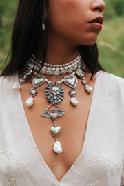 Choker Exvoto de Perlas, joya de plata .925, con hematita – Gabriela Sánchez (vista 4)