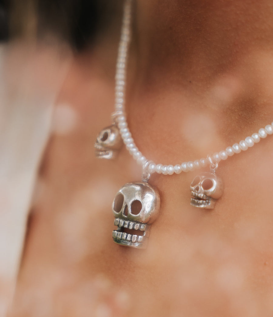 Collar La Risa de los Compadres, joya de plata .925, con perla – Gabriela Sánchez (vista 4)