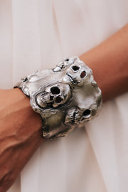 Brazalete Escultura Mística, joya de plata .925 – Gabriela Sánchez